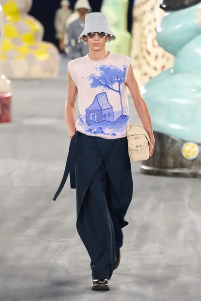 Look 40
